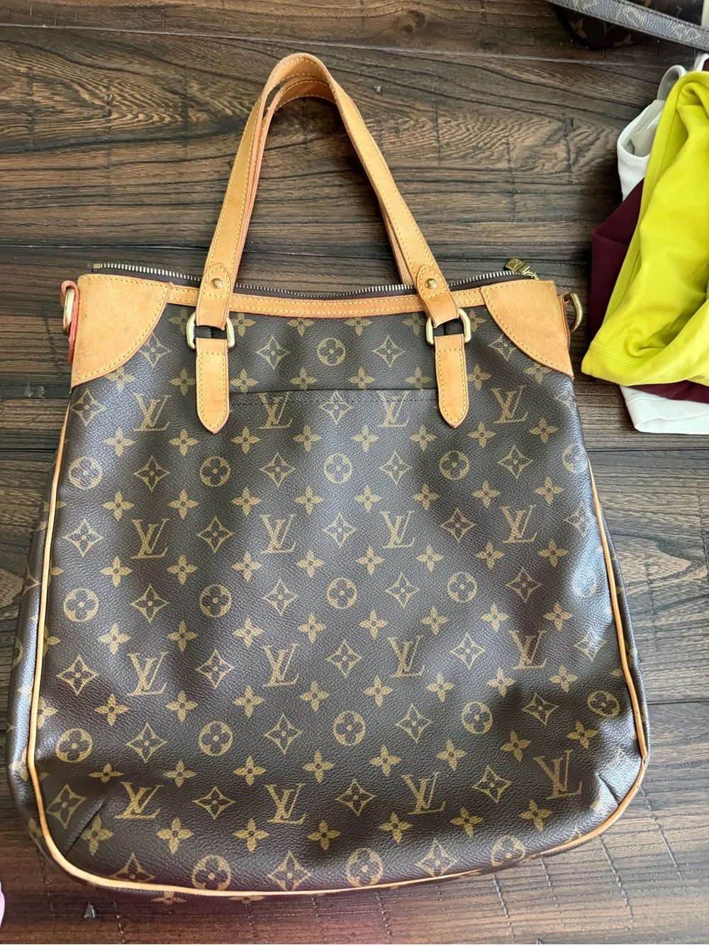 Louis Vuitton Monogram Canvas Tote with Vachetta Handles